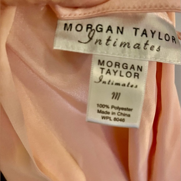 Morgan Taylor Coral/Pink Robe and Night Gown - Picture 10 of 11